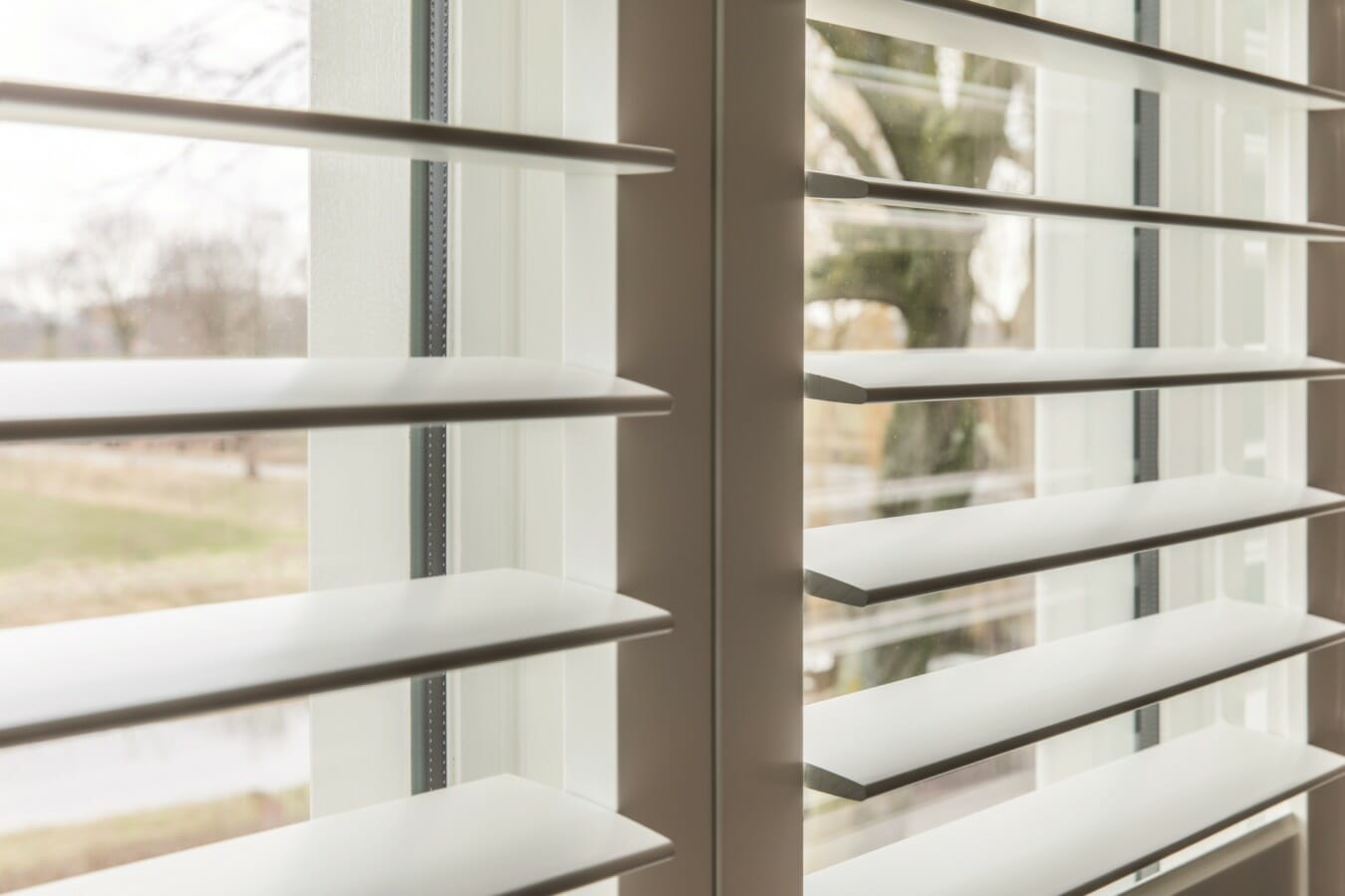 Zonnelux shutters Eco-line close up