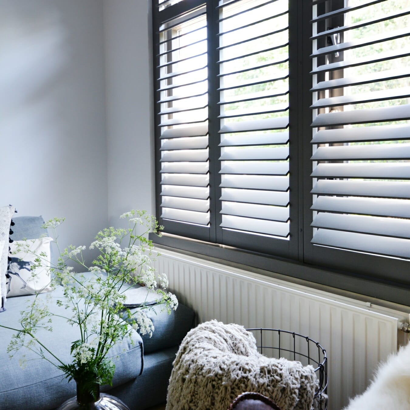 Piet Boon by Zonnelux shutters in de woonkamer