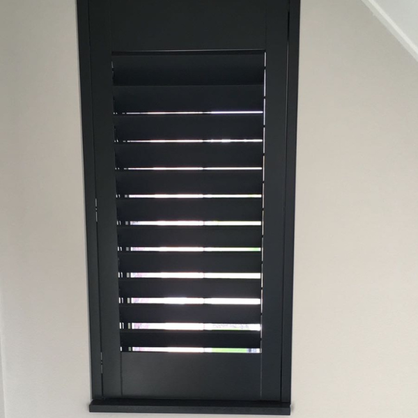 Houten shutters dakraam raambekleding